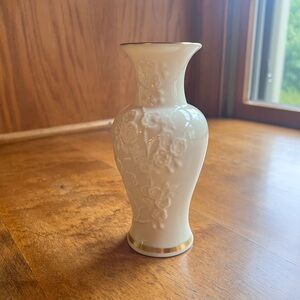 Retired Lenox Ming Blossom Vase